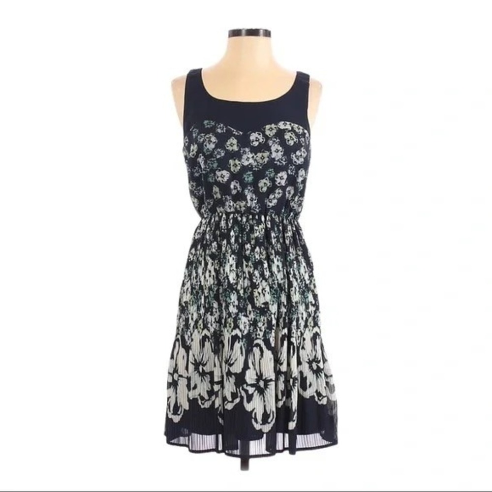 LC Lauren Conrad Navy Blue Floral Pleated Fit‎ and Flare Dress Womens Size 4